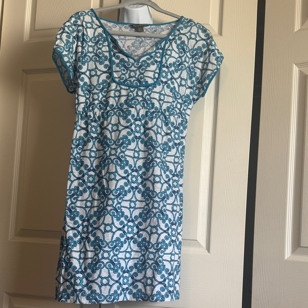 Tommy Bahama Teal and White Patterned Blouse
